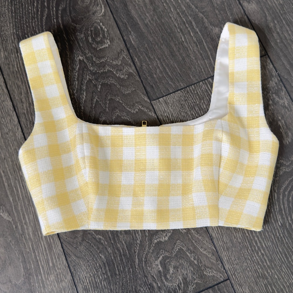 Camila Coehlo Crop Top 💛🤍